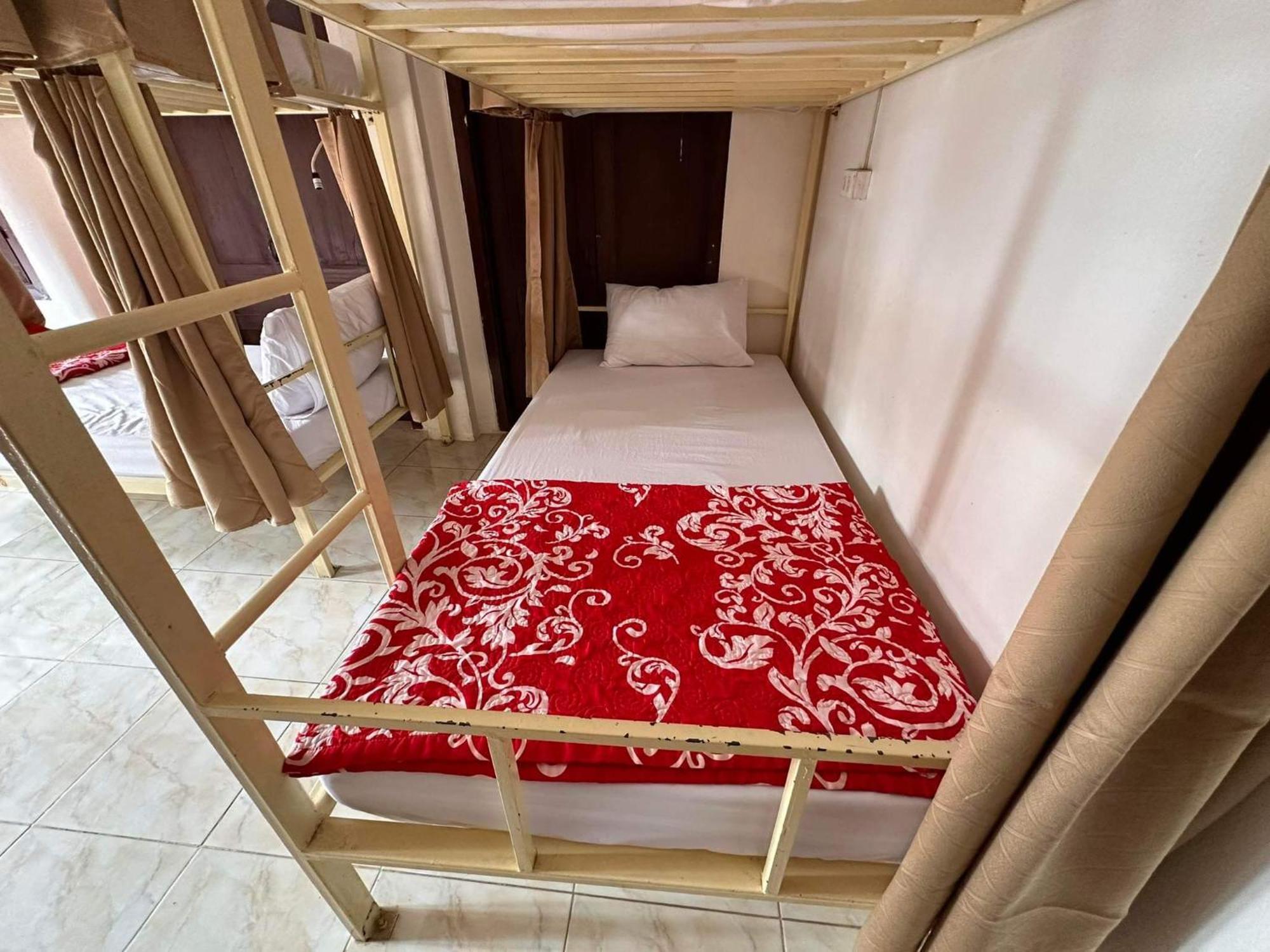 Vongprachan Backpackers Hostel Luang Prabang Exterior foto