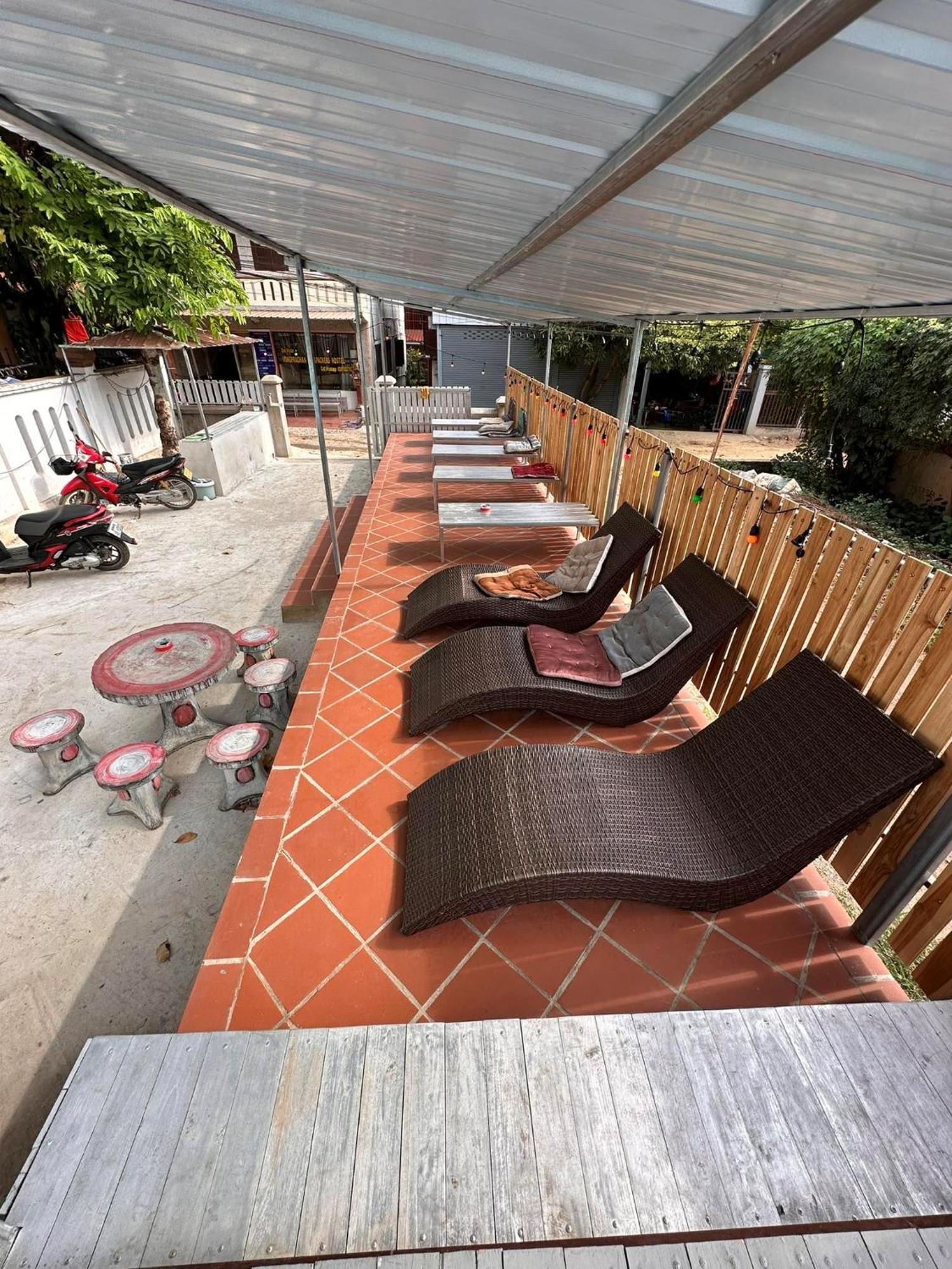 Vongprachan Backpackers Hostel Luang Prabang Exterior foto
