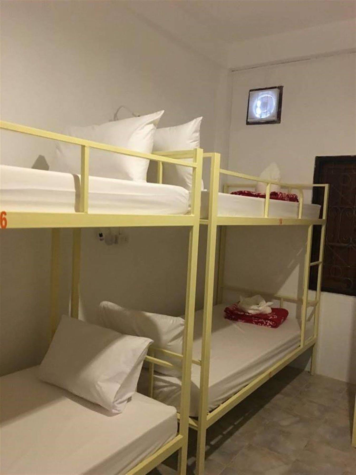 Vongprachan Backpackers Hostel Luang Prabang Exterior foto